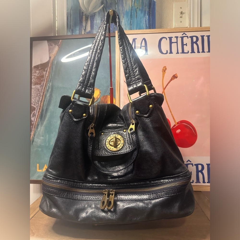 Marc Jacobs Black Leather Shoulder Bag with Gold Hardware
